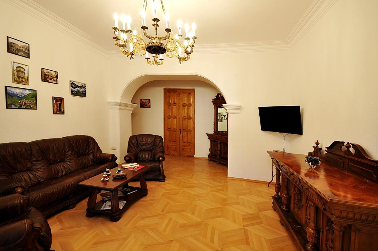 Vorontsov Old Tbilisi Apartment Exterior photo